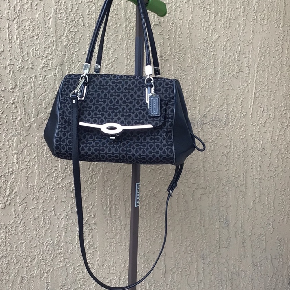 Coach Navy and Black Shoulder Bag - Picture 8 of 11